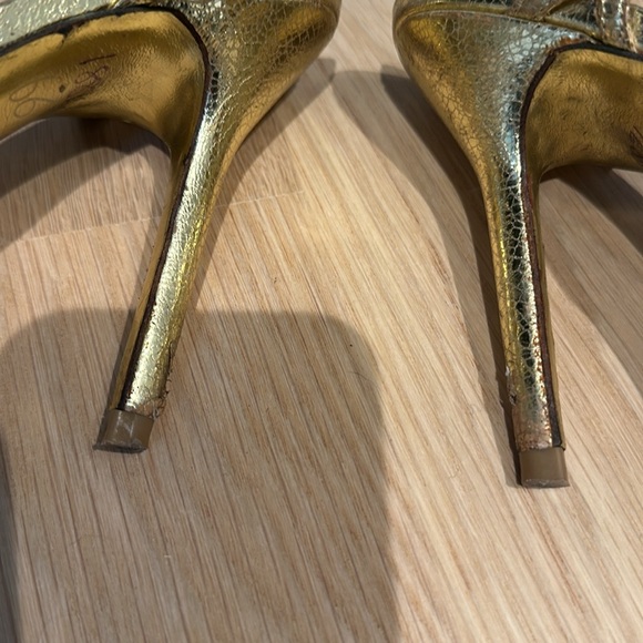 D&G gold leather strappy heels. - Picture 7 of 7